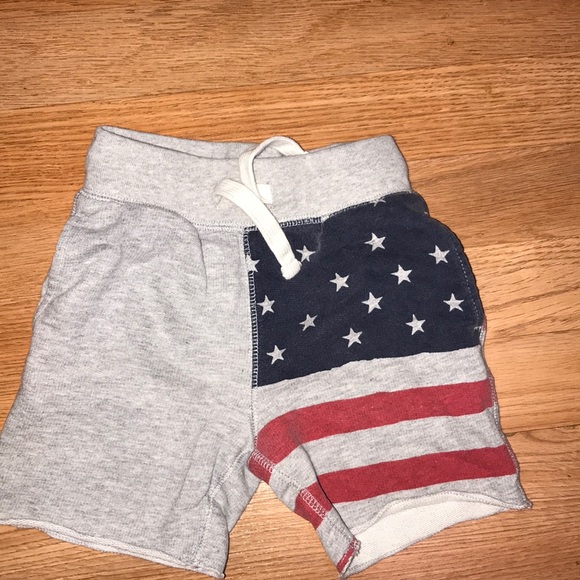 Bundle of Pants and Shorts - Picture 3 of 7